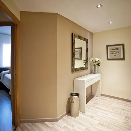 Tendency Sagrada Familia Deluxe Apartment *