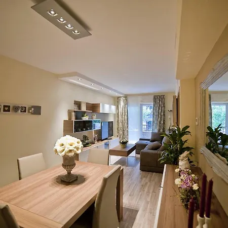 Tendency Sagrada Familia Deluxe Apartment
